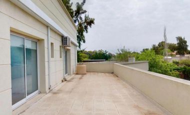 Casa venta 4 dormitorios 2 baños 2400 mts 2 totales  - Villa Elvira