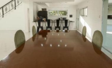 Casa venta 4 dormitorios 2 baños 2400 mts 2 totales  - Villa Elvira