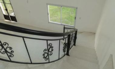 Casa venta 4 dormitorios 2 baños 2400 mts 2 totales  - Villa Elvira