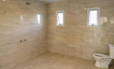 Casa venta 4 dormitorios 2 baños 2400 mts 2 totales  - Villa Elvira