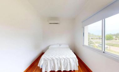Casa venta 4 dormitorios 2 baños 2400 mts 2 totales  - Villa Elvira