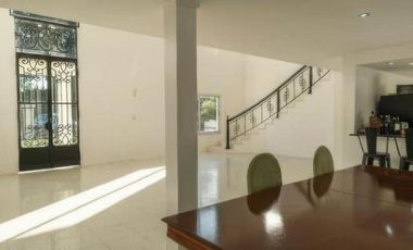 Casa venta 4 dormitorios 2 baños 2400 mts 2 totales  - Villa Elvira