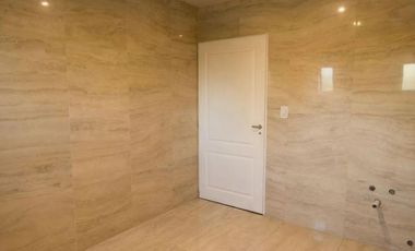 Casa venta 4 dormitorios 2 baños 2400 mts 2 totales  - Villa Elvira