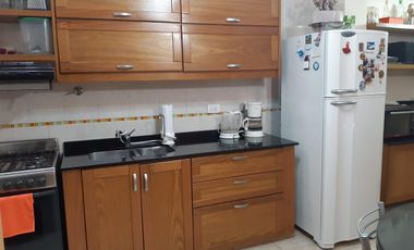 Casa Roma esquina Pedernera con 3 dormitorios y posibilidad de garaje.   Lanús Este