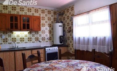 Dúplex 3 ambientes, en buen estado con parque