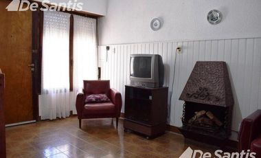 Dúplex 3 ambientes, en buen estado con parque