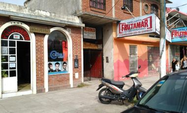 LOCAL sobre la Avenida 32 entre 14 y 15