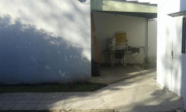 CASA 3 amb. c/ cochera cub., patio y terraza - APTO CREDITO
