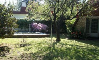 VENTA- PARQUE LELOIR- CASA SOBRE CALLE LOS RESEROS. 877
