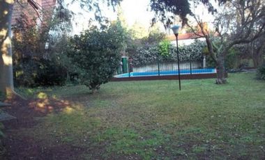 VENTA- PARQUE LELOIR- CASA SOBRE CALLE LOS RESEROS. 877