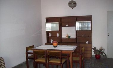 Casa Multifamiliar con Cochera + Departamento Independiente