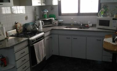 CASA PARA DOS FAMILIAS