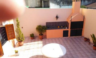 CASA PARA DOS FAMILIAS