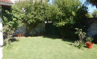 Importante chalet 4 dormitorios y oficinas en Parque Luro