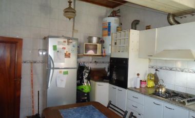 CASA TRES DORMITORIOS EN VENTA Bº ALTAMIRA (Código: 284)