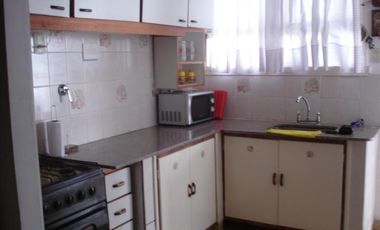 Casa 70 M2 + Depto 31 M2 sobre lote de 540 M2