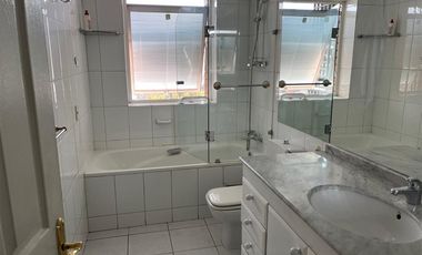 Departamento en Arriendo en Av Kennedy, Luis Carrera, Parque Arauco, Las Hualtatas, Vitacura