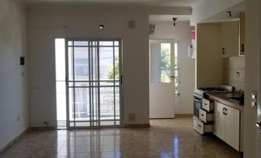 DEPARTAMENTO 2 AMBIENTES al frente