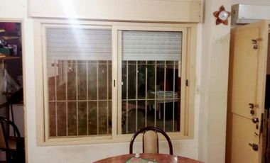 Casa antigua lote propio 8,66 x19 para reciclar