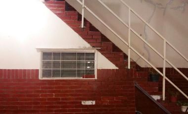 Casa antigua lote propio 8,66 x19 para reciclar