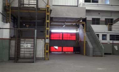 IMPORTANTE INMUEBLE INDUSTRIAL 1900 m2