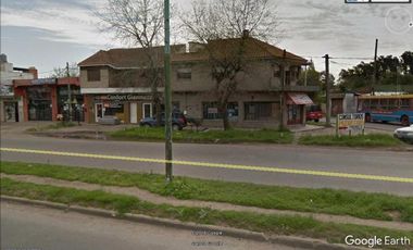 5 Locales + Deptos sobre Av. Yrigoyen, Glew, Alte. Brown