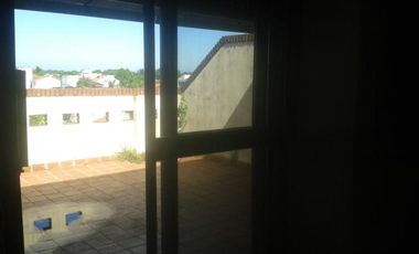 Martinez - Acassuso  piso 3 amb cochera cub bcon terraza