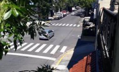 EXCELENTE TERRENO CON CONSTRUCCIÓN