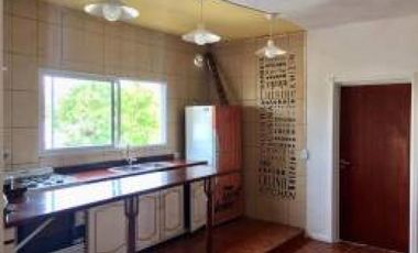 EXCELENTE TERRENO CON CONSTRUCCIÓN