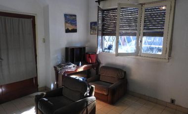Casa ideal 2 familias o una familia más taller