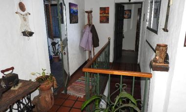 Casa ideal 2 familias o una familia más taller