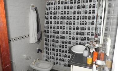Casa ideal 2 familias o una familia más taller