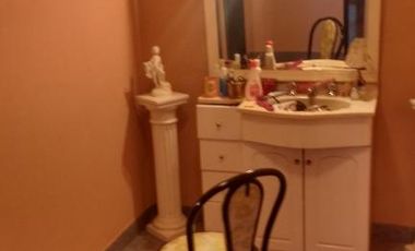 PERMUTA CHALET A 10 CUADRAS DE ESTACION DE HURLINGHAM