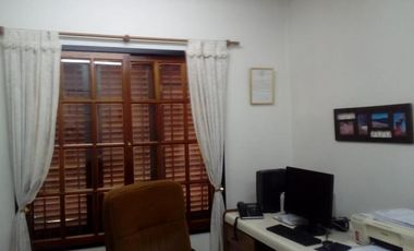 PERMUTA CHALET A 10 CUADRAS DE ESTACION DE HURLINGHAM