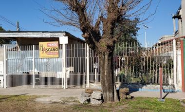 Casa en venta en Almirante Brown, Almirante Brown - Cochera