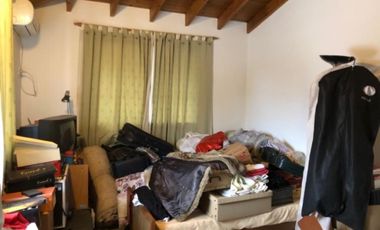 CASA 5 AMBIENTES EN 2 PLANTAS EXCELENTE ESTADO
