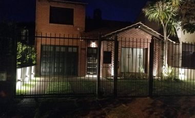 Chalet de categoria 5 amb + pileta