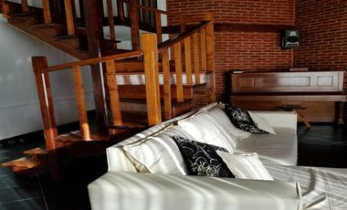 Chalet de categoria 5 amb + pileta