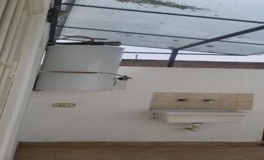 DEPARTAMENTO 2 Amb. c/ Fondo y COCHERA