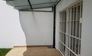 DEPARTAMENTO 2 Amb. c/ Fondo y COCHERA