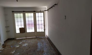 Vivienda familiar con Dpto en Interior Refaccionada