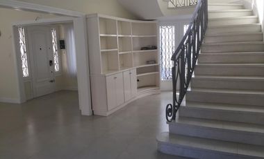 EXCELENTE PROPIEDAD!! Súper moderna!!!