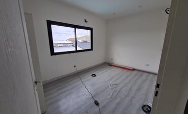 Hermoso vivienda con pileta en Barrio Santa Ana