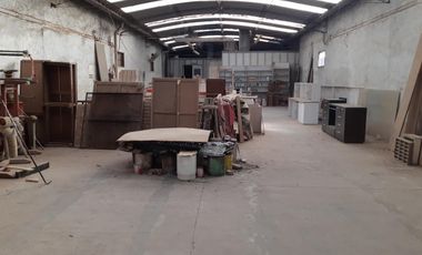 OPORTUNIDAD UNICA  GALPÓN 840 m2 CON VIVIENDA