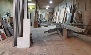 OPORTUNIDAD UNICA  GALPÓN 840 m2 CON VIVIENDA