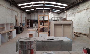 OPORTUNIDAD UNICA  GALPÓN 840 m2 CON VIVIENDA