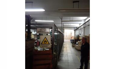 GALPON 770 m2 DOS PLANTAS CON MONTACARGAS