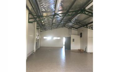 GALPON 1090 M2 - MTS DE G.PAZ Y AV. S MARTIN