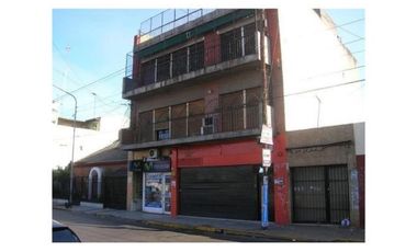 SAN MARTÍN CENTRO PISO ÚNICO 3 AMB. AL FRENTE C/BALCÓN 2° P