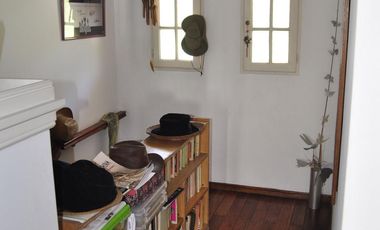 - Casa Venta Tipo Chalet 5 Amb con Cochera - Villa Pueyrredo